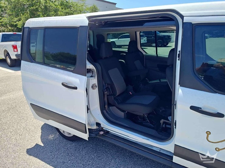 2019-ford-transit-connect-image-39
