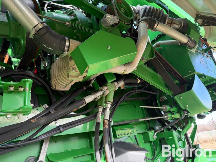 2015-john-deere-s670-image-19