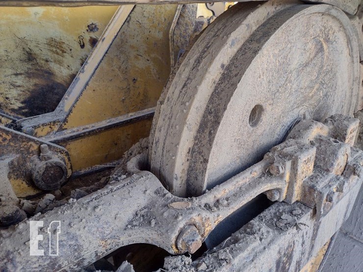 2004-deere-650h-image-29