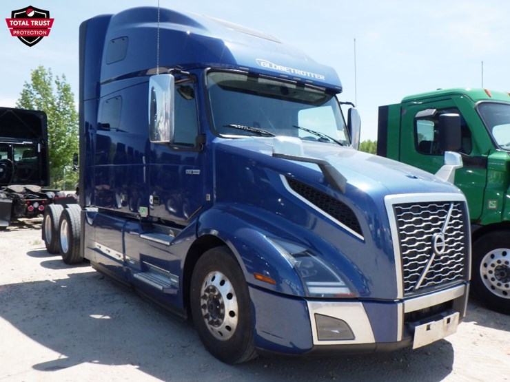 2022-volvo-vnl860-image-4