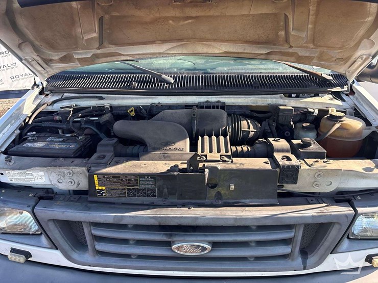 2006-ford-cargo-image-8