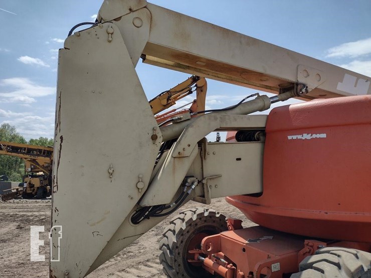 2002-jlg-600ajn-image-25