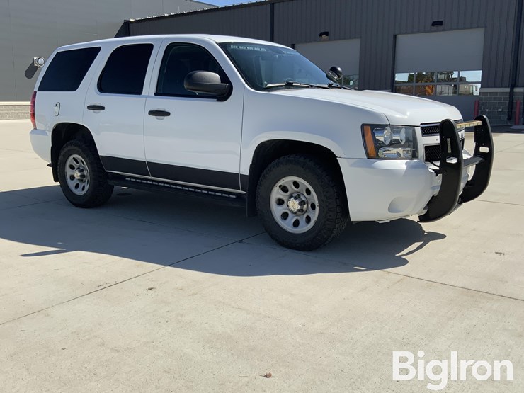 2013-chevrolet-tahoe-image-3