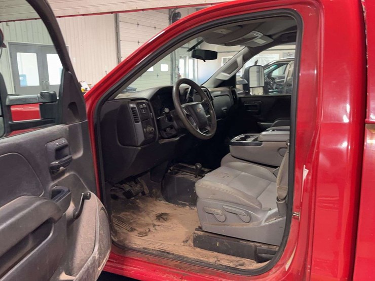 2015-chevrolet-silverado-1500-image-9