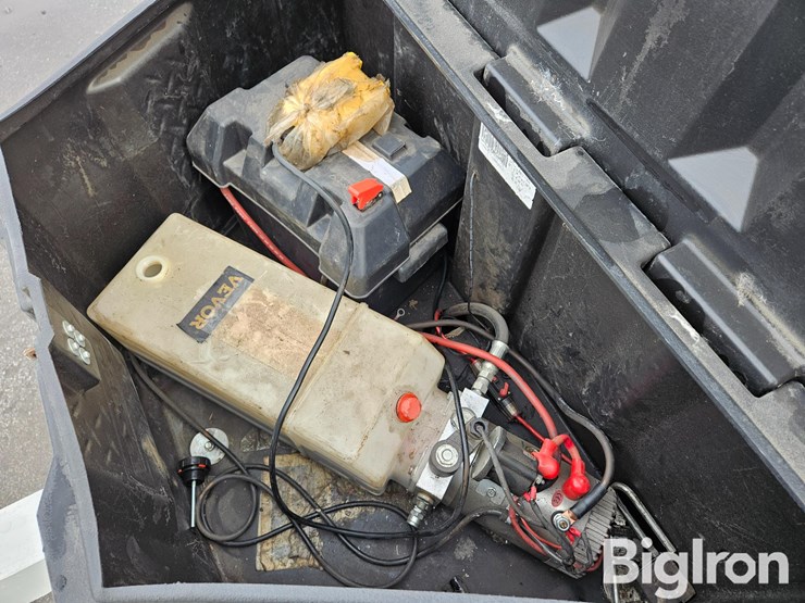 2021-massey-ferguson-730-image-15