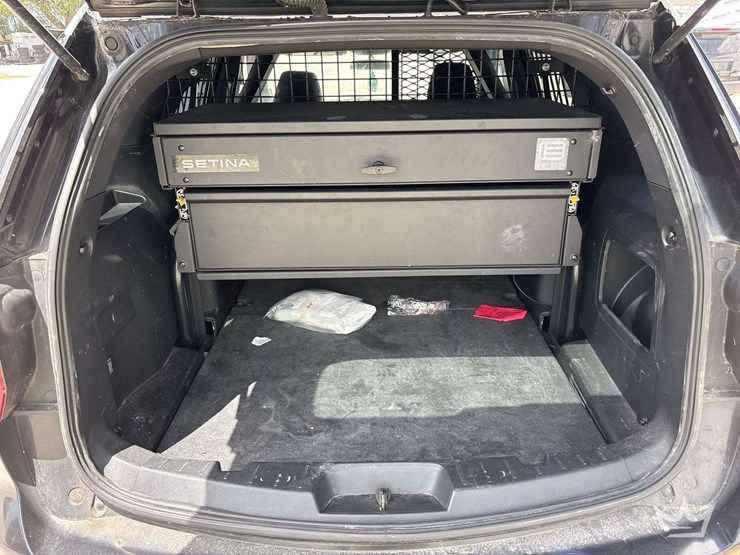 2017-ford-explorer-image-25