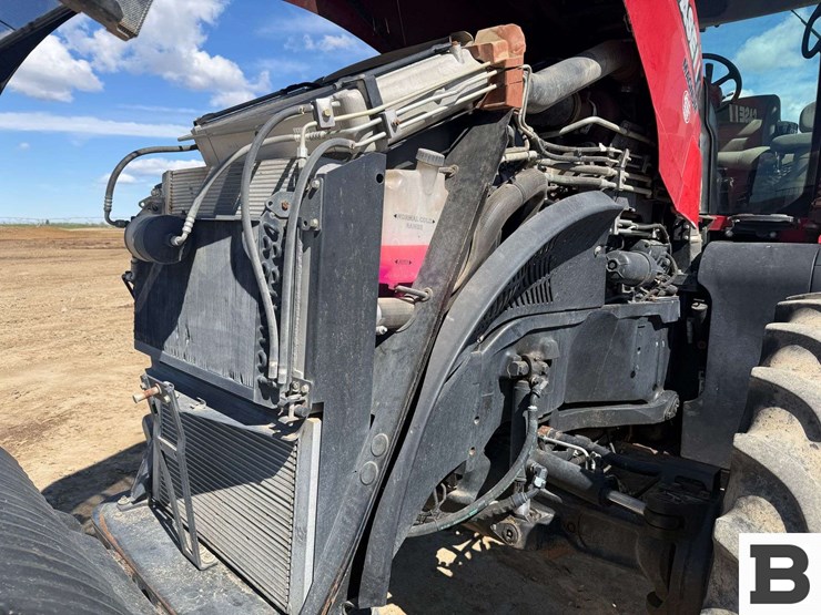 2015-case-ih-magnum-310-image-19