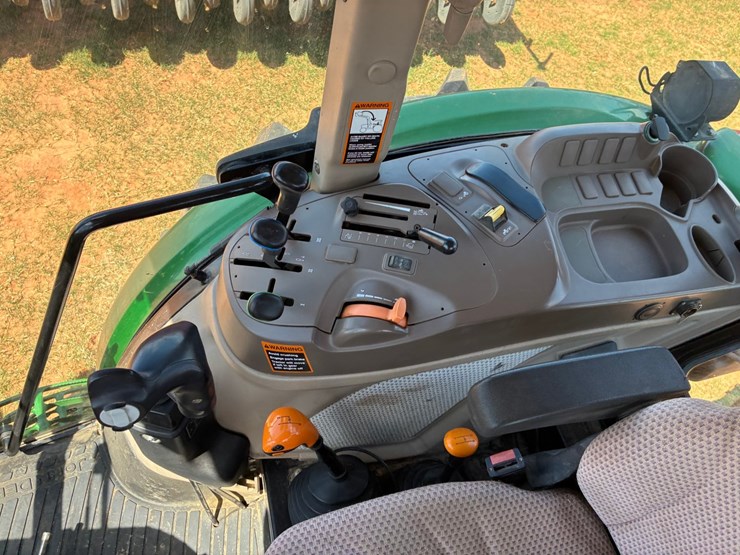 2017-john-deere-6120e-image-16