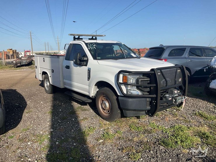 2022-ford-f250-image-2