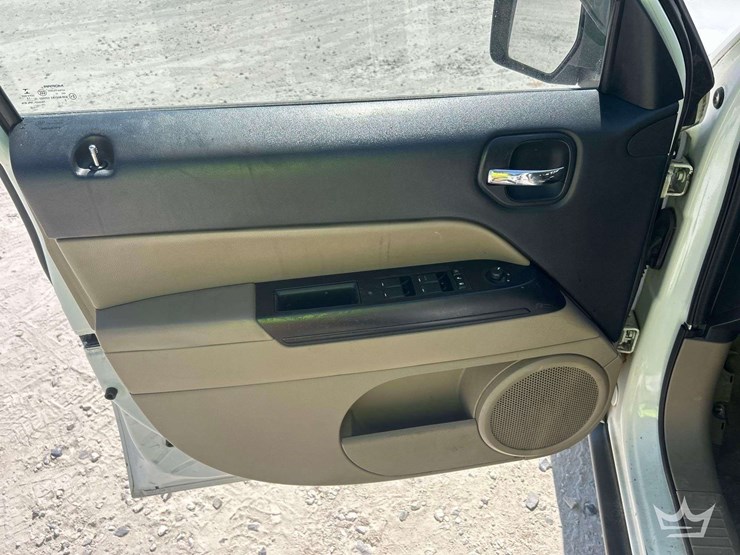 2014-jeep-patriot-image-11