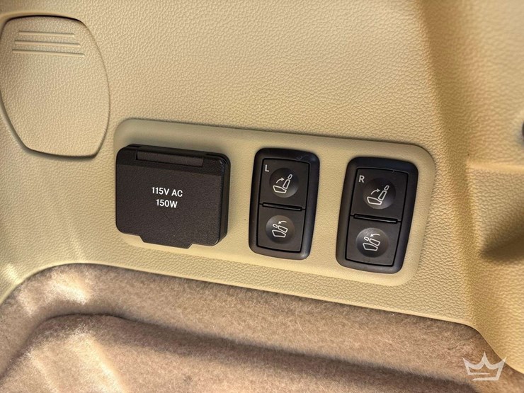 2012-mercedes-benz-gl450-image-27