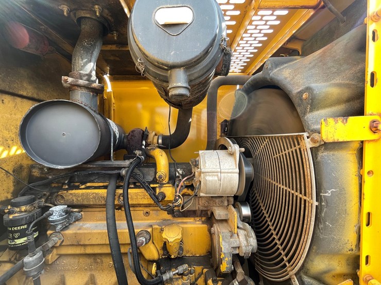 2000-deere-544h-image-33