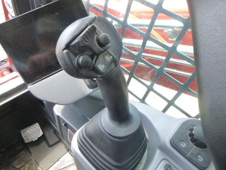 2024-kubota-svl75-3-image-25
