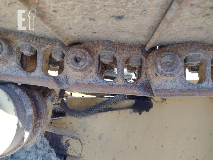 2017-caterpillar-d6n-xl-image-29
