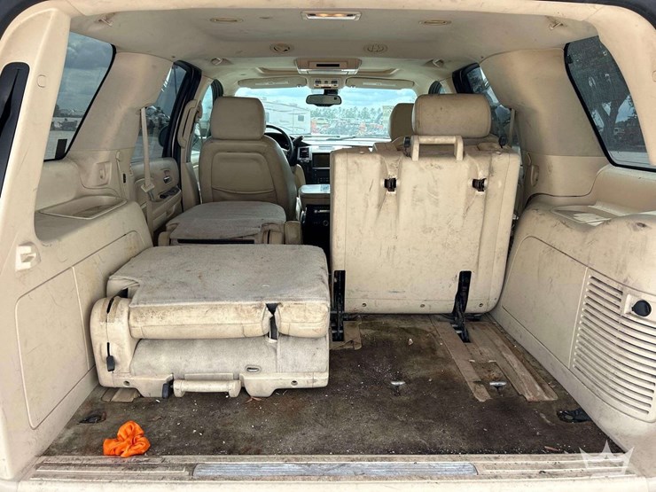 2007-cadillac-escalade-image-22