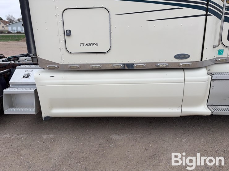 2011-peterbilt-386-image-16