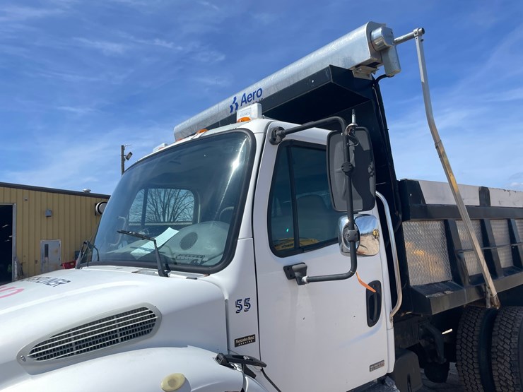 #4015-•-2004-freightliner-dump-truck-(has-wi-title)-image-40
