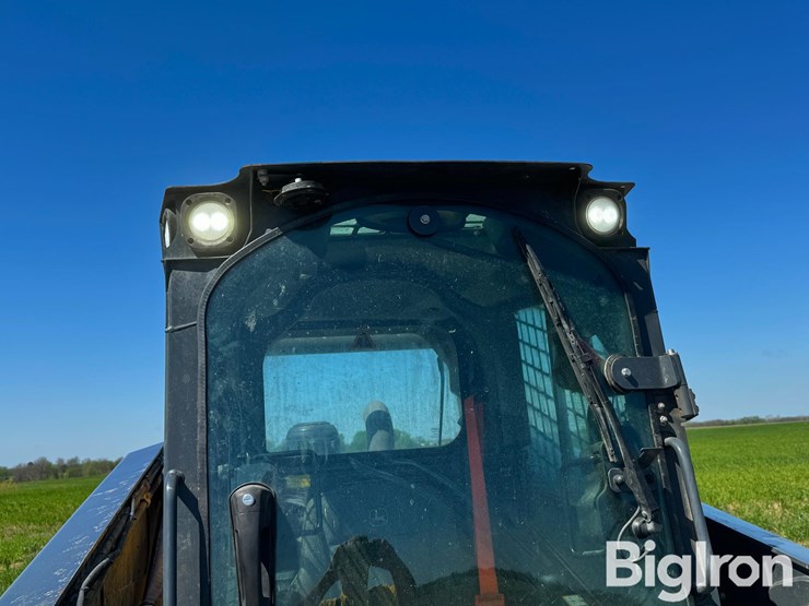 2021-deere-331g-image-18