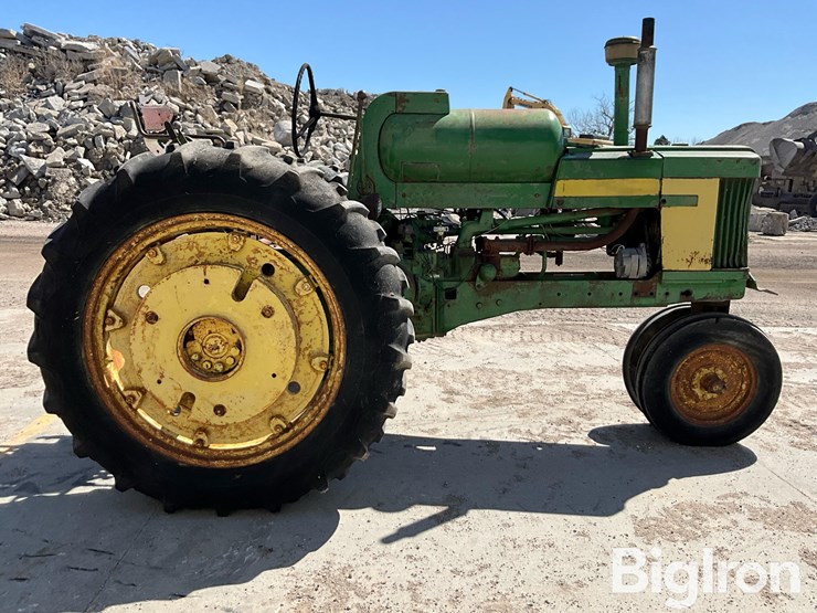 1958-john-deere-520-image-4