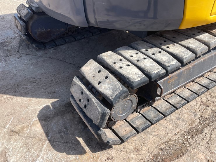 2014-komatsu-pc78-image-15