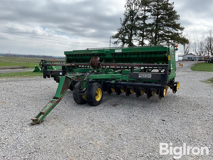 john-deere-750-image-1