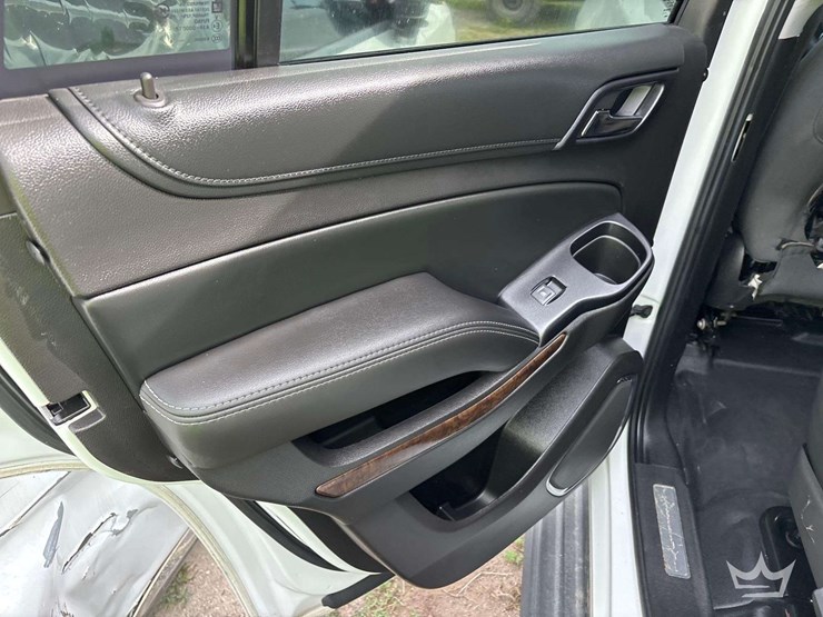 2016-chevrolet-tahoe-image-20