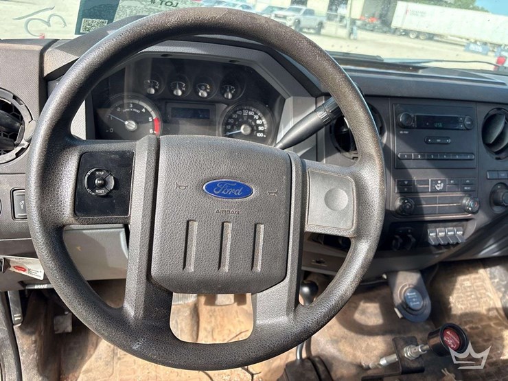 2015-ford-f550-image-13