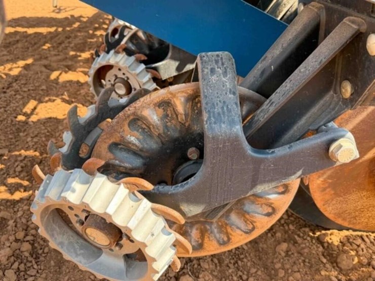 kinze-3200-image-23