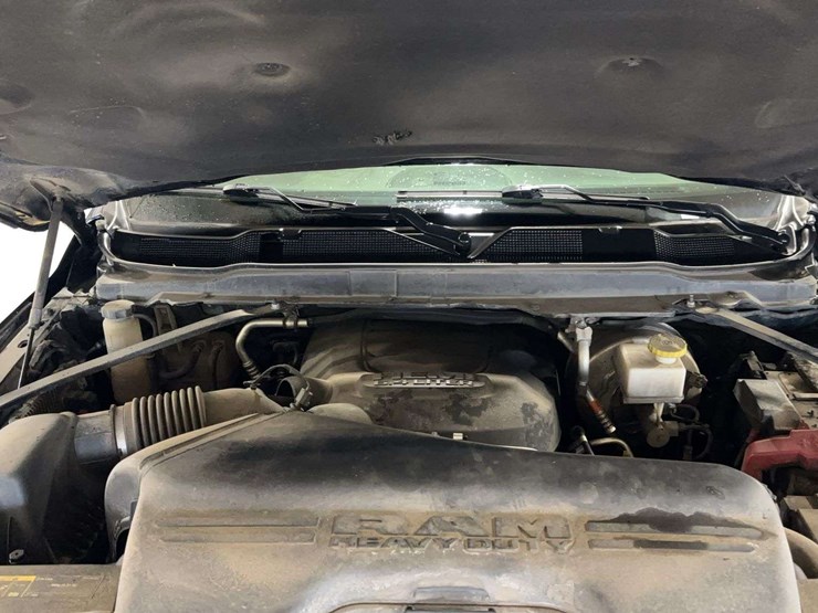 2019-dodge-3500-image-21