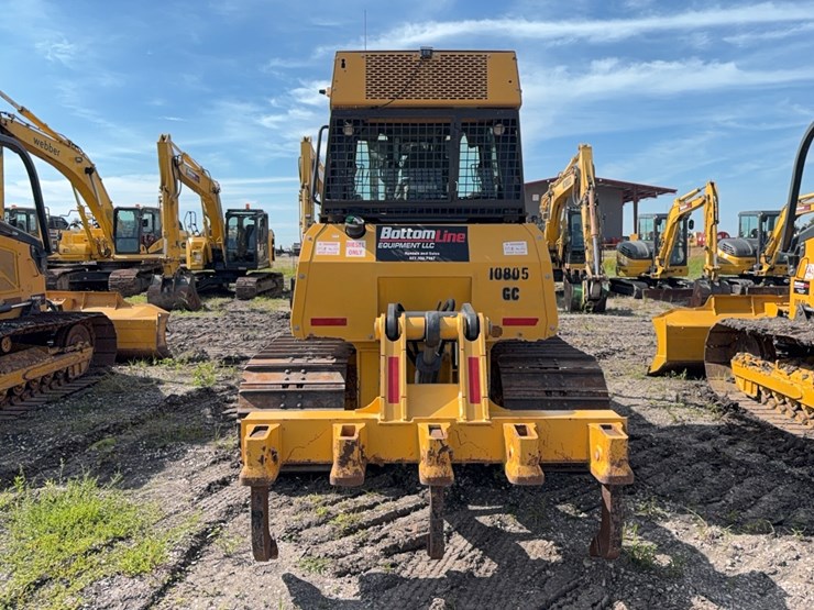 2023-deere-650k-lgp-image-5