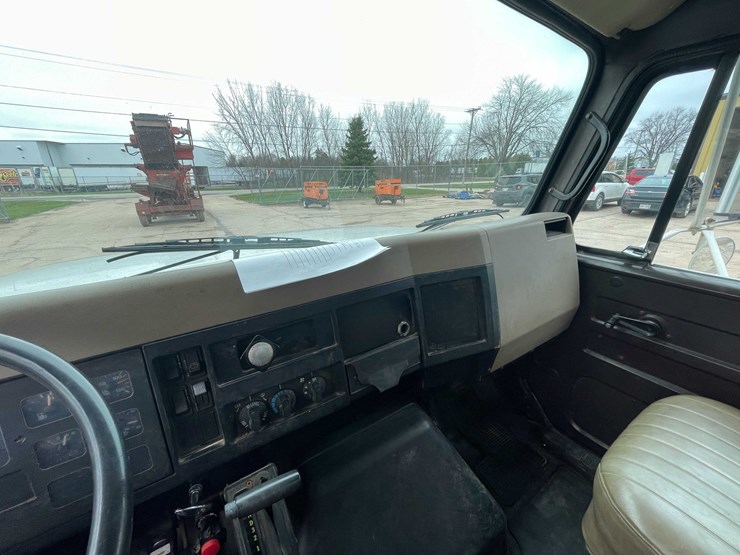 #4062-•-1991-international-box-truck-(has-wi-title)-image-99