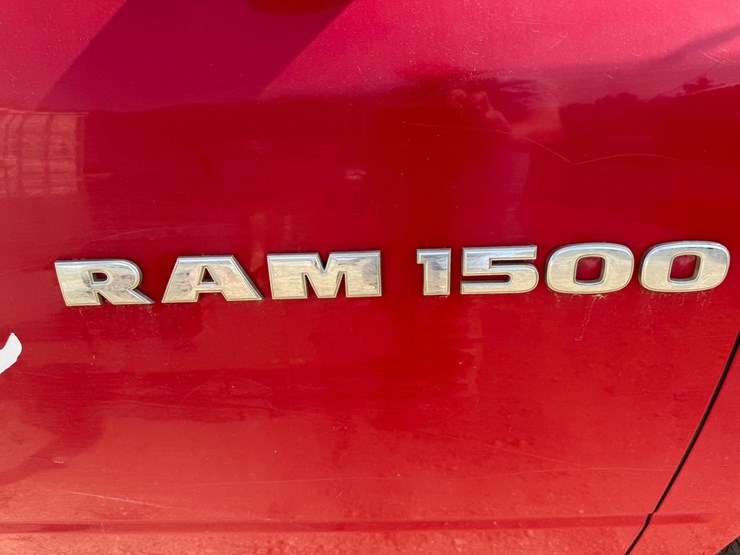 2011-dodge-ram-1500-image-24
