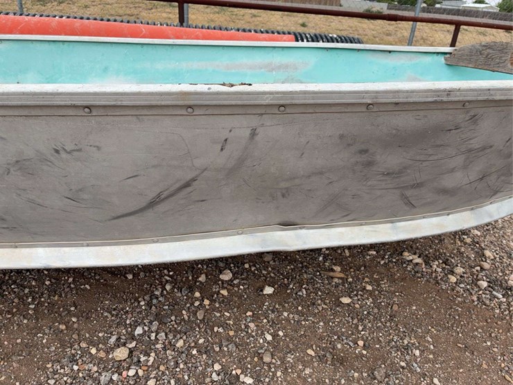12ft-aluminum-bottom-boat-image-16