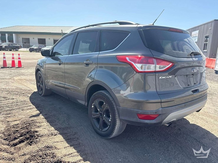 2016-ford-escape-se-image-2