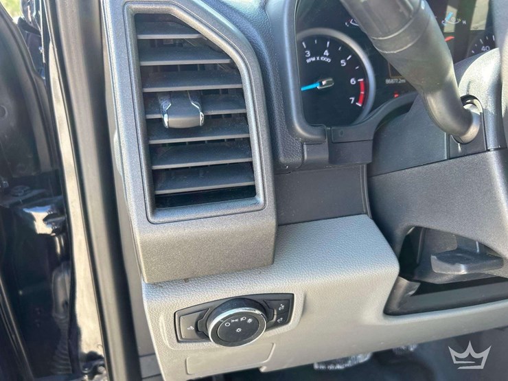 2022-ford-f250-image-15