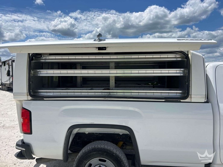 2017-gmc-sierra-2500-image-22