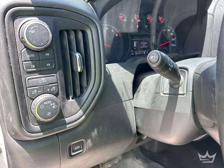 2022-chevrolet-silverado-1500-image-21