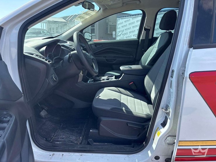 2017-ford-escape-image-12