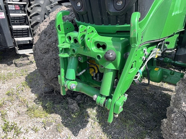 2023-john-deere-6155m-image-6