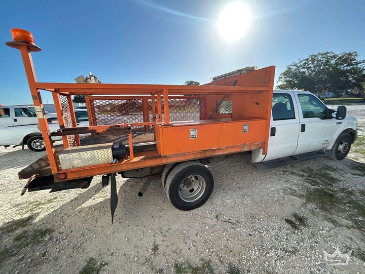 2006-ford-f350-image-3