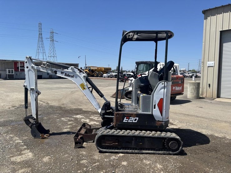 2020-bobcat-e20-image-5