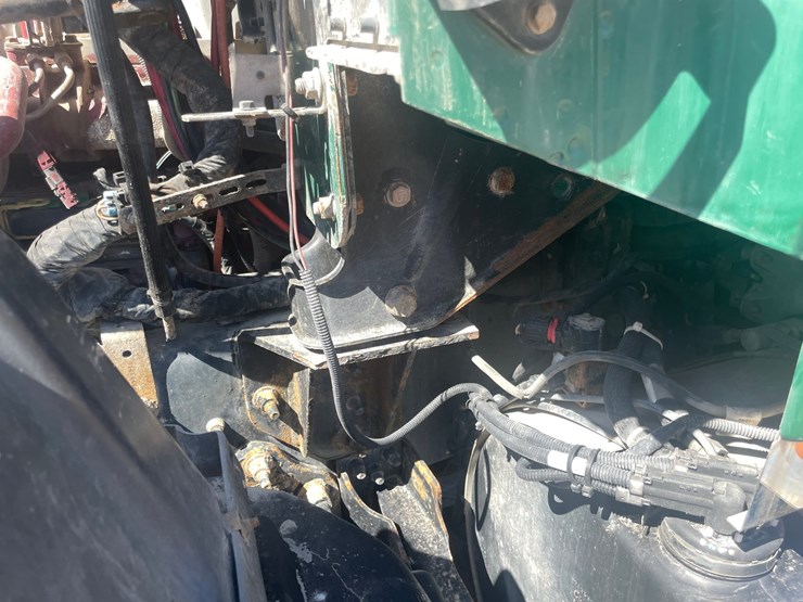 2013-mack-granite-104fr-image-136