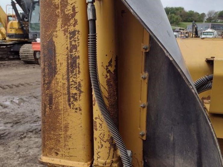 2017-caterpillar-d5k2-xl-image-30