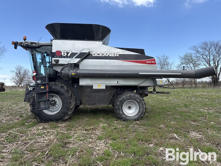 2011-gleaner-s67-image-8