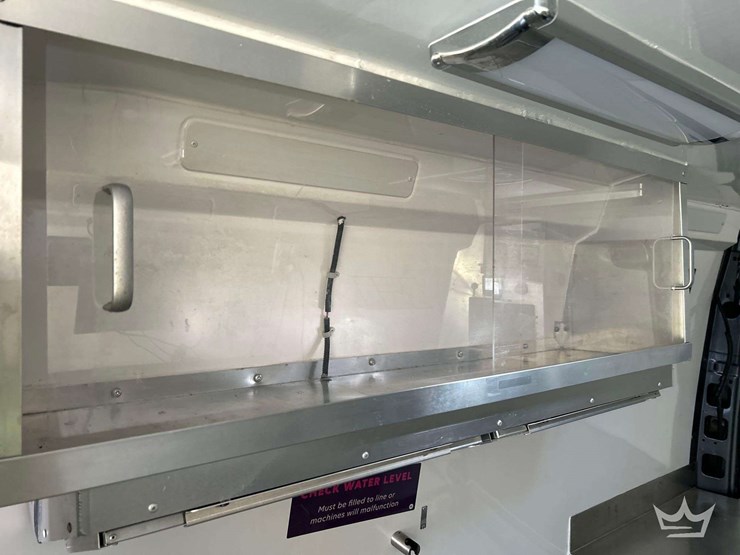 2021-mercedes-benz-sprinter-4500-image-32