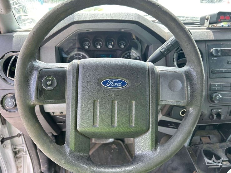 2016-ford-f550-image-13