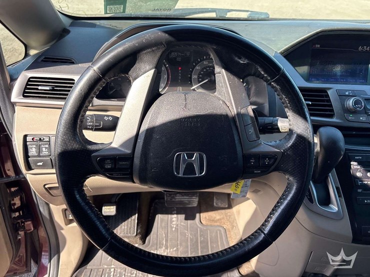 2013-honda-odyssey-image-8