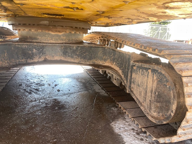 2015-komatsu-pc360-lc-10-image-37