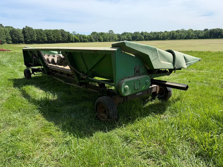 john-deere-8-image-3