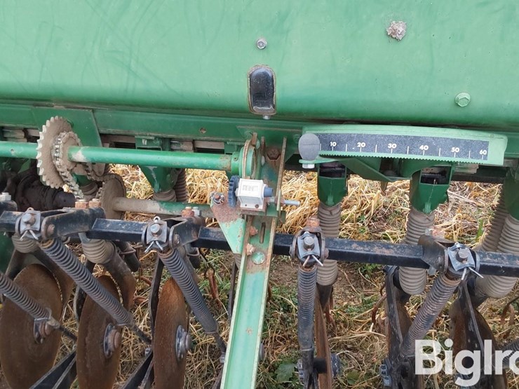 john-deere-8250-image-16